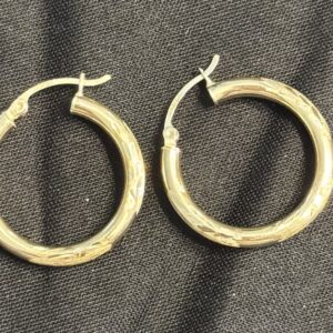 Sarcillos en oro 14k